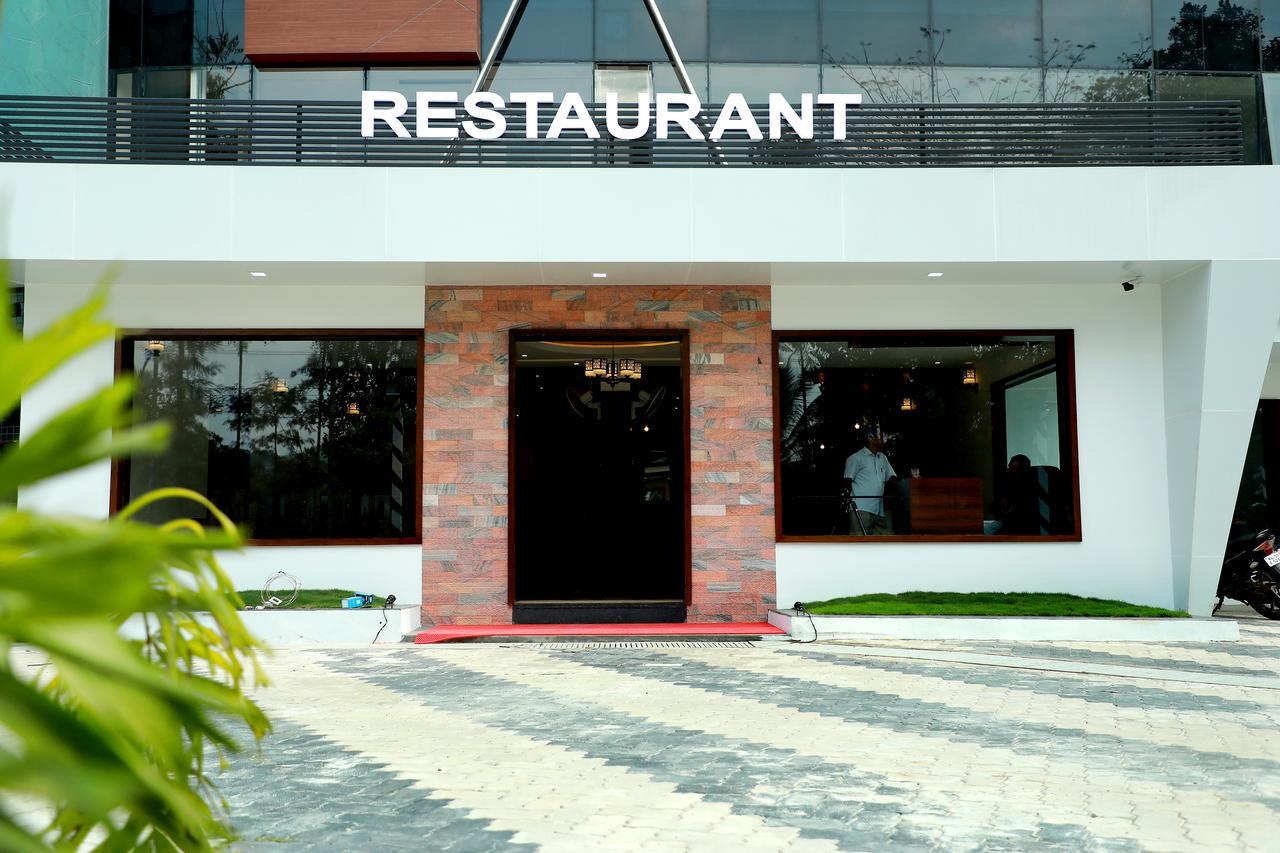 Wayanad Royal Crown Hotell Kalpetta Exteriör bild