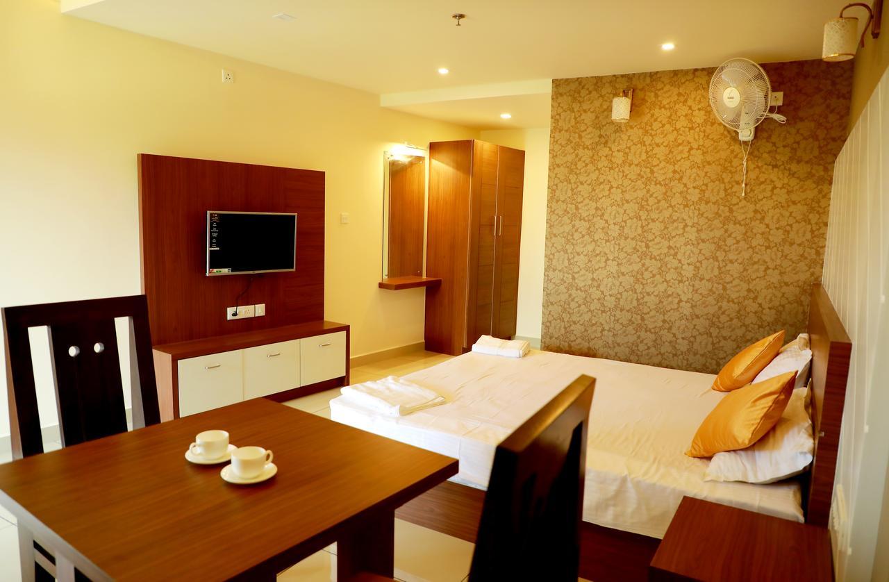 Wayanad Royal Crown Hotell Kalpetta Exteriör bild