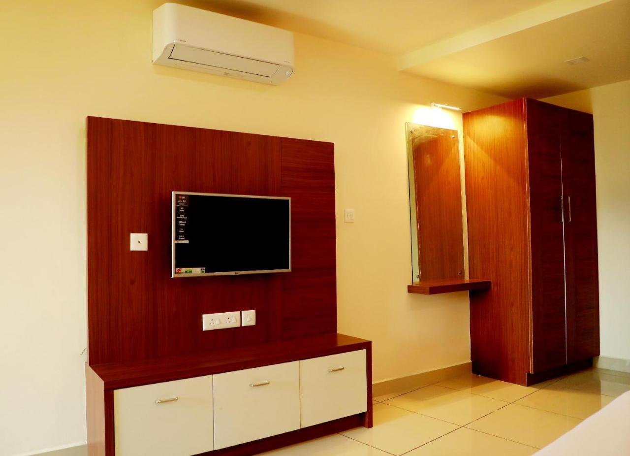 Wayanad Royal Crown Hotell Kalpetta Exteriör bild